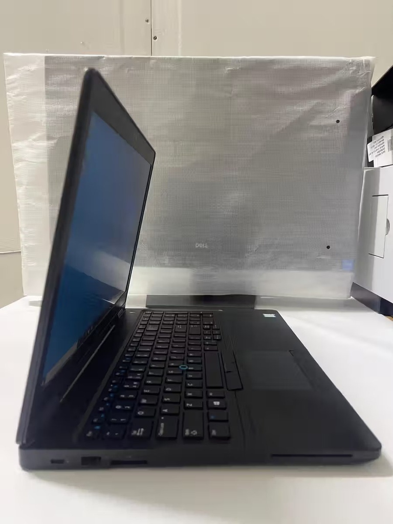 [505030OL-56] Dell 5590 (i5-8350/16G/512Nvme/11P) FHD A- 3h57